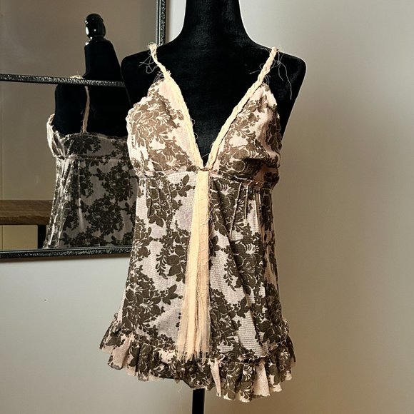 Pink and brown Mango sheer vintage boho floral top with amazing neckline - Picture 4 of 5